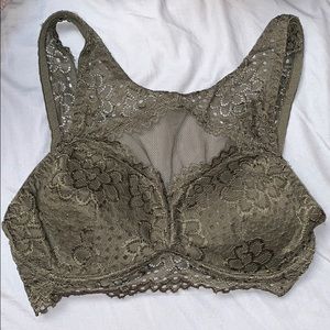 CHARLOTTE RUSSE BRALETE